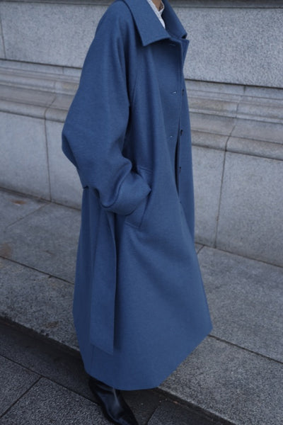 Raglan volume long coat - Blue