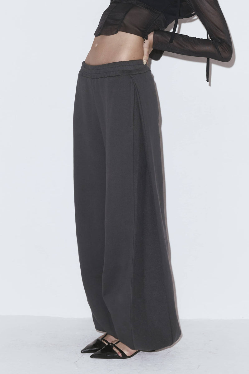 Edge volume pants