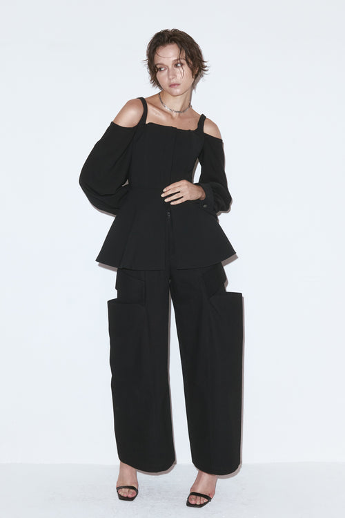 Bold pocket cargo