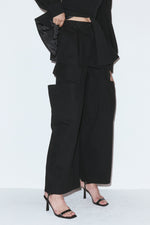 Bold pocket cargo