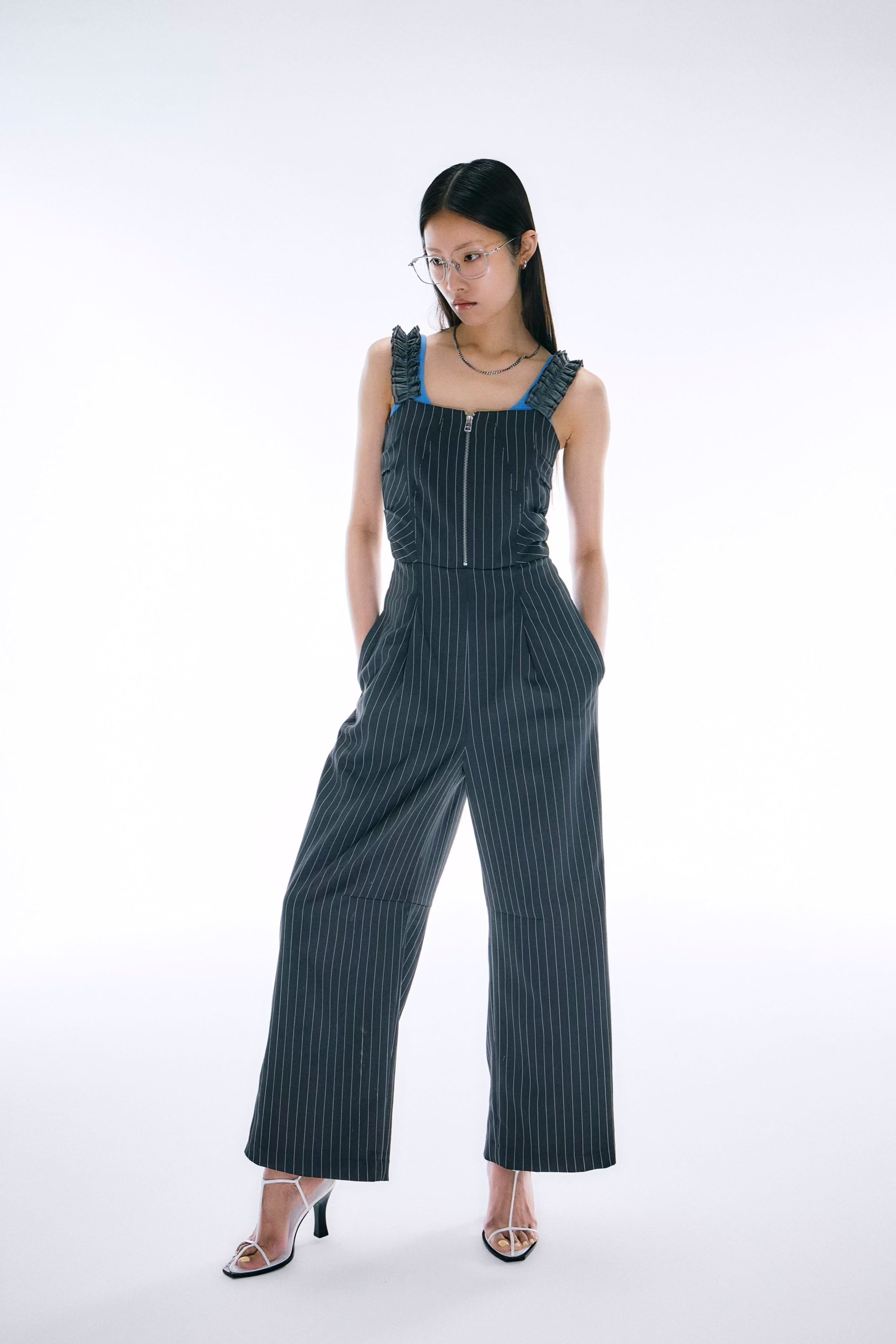 Shoulder frill rompers – ESIÓ official
