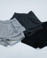 Edge frill shorts