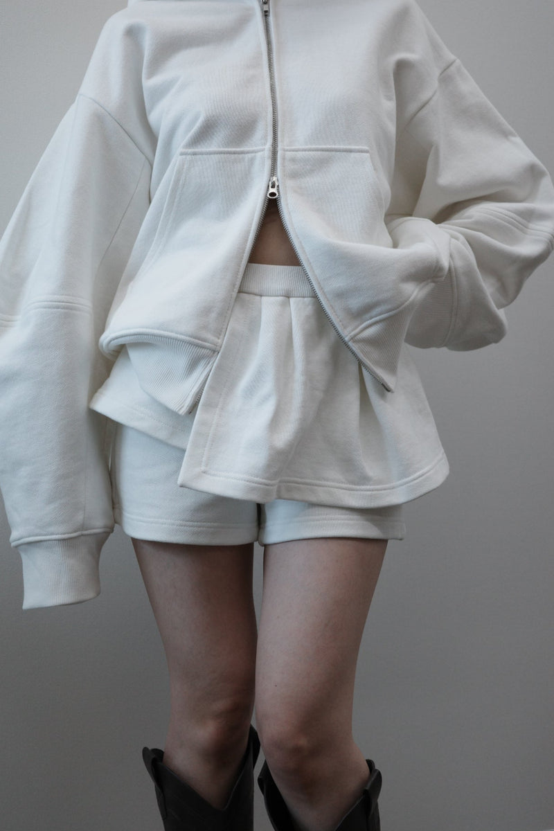 Edge frill shorts