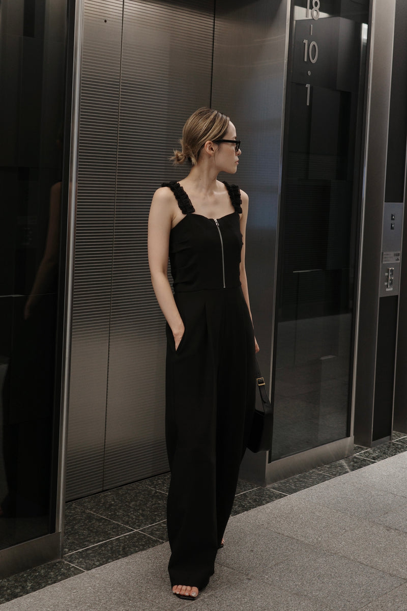 Shoulder frill rompers