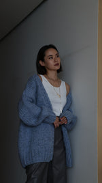 Round hand-knit cardigan - Blue