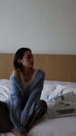 Round hand-knit cardigan - Blue