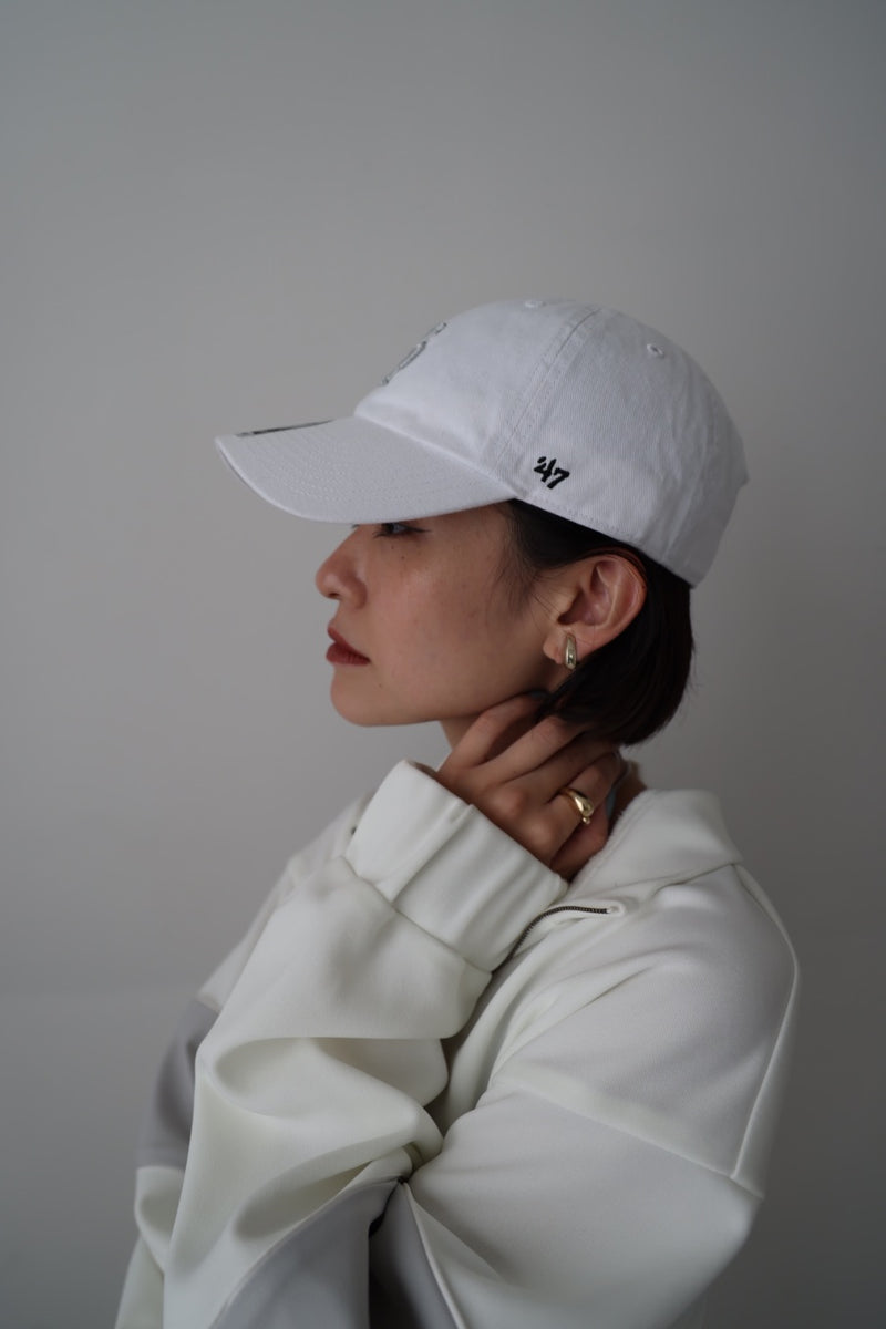 '47×ESIÓ CAP - White