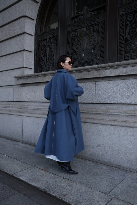 Raglan volume long coat - Blue