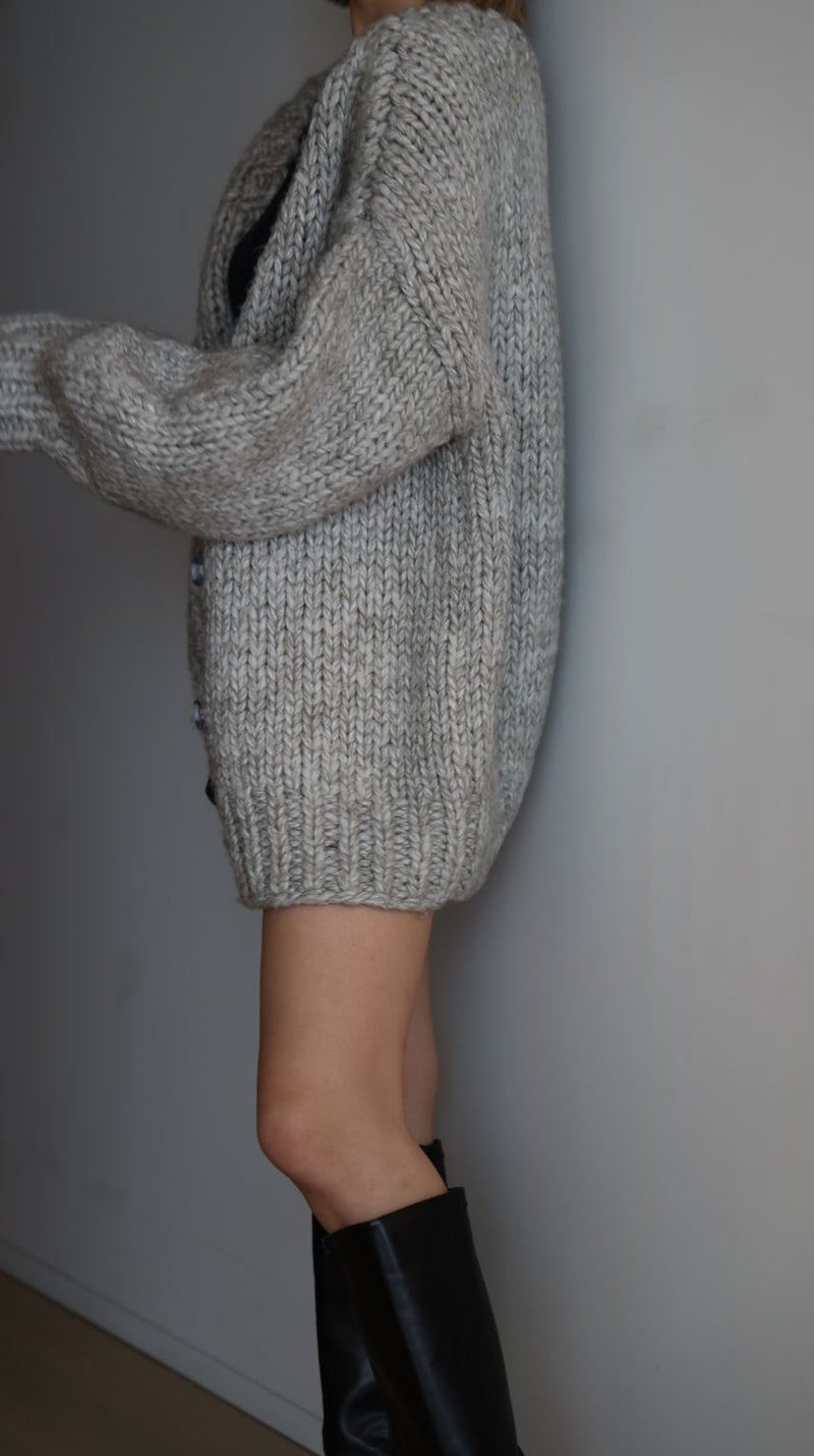 Round hand-knit cardigan - Glay