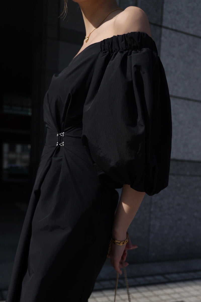 Hook off onepiece - black