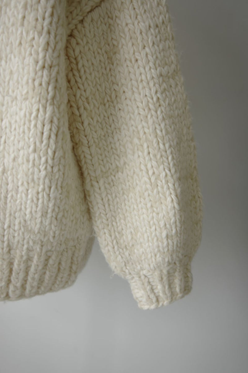 Round hand-knit cardigan - Ivory