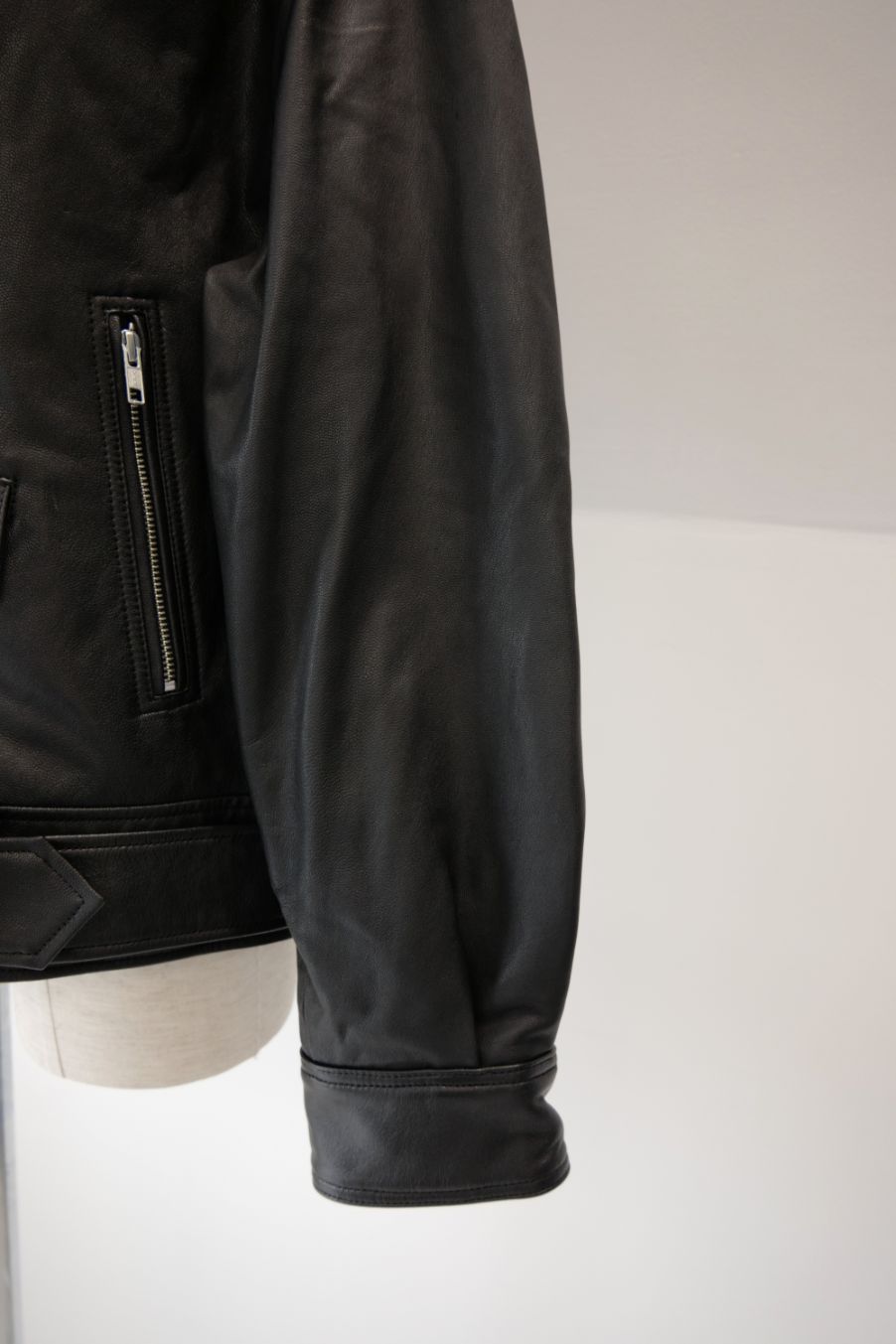 Goatskin leather riders - ESIÓ official