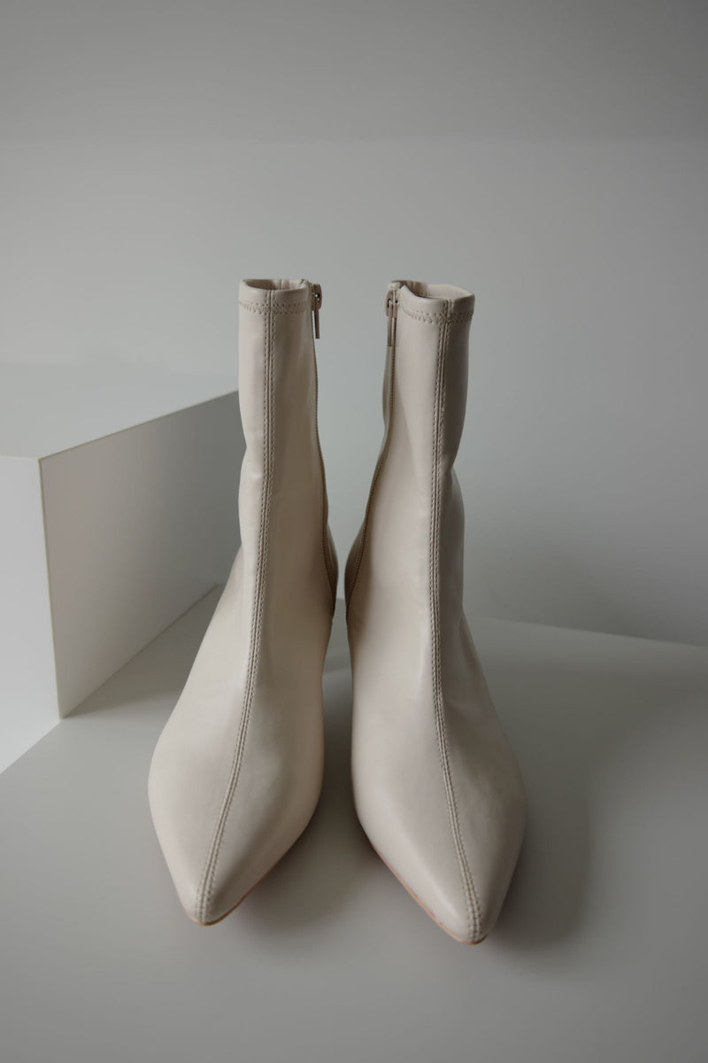 Pointed stretch short boots - ESIÓ official