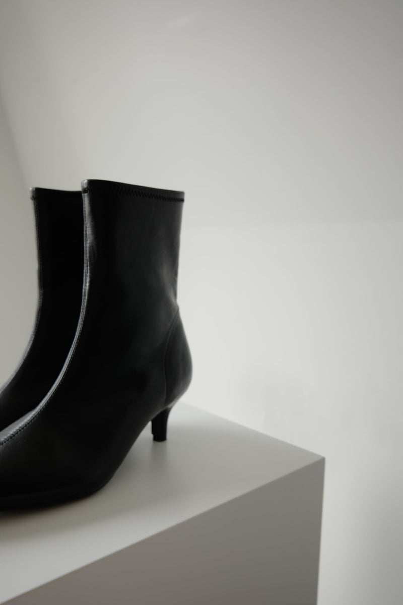 Pointed stretch short boots - ESIÓ official