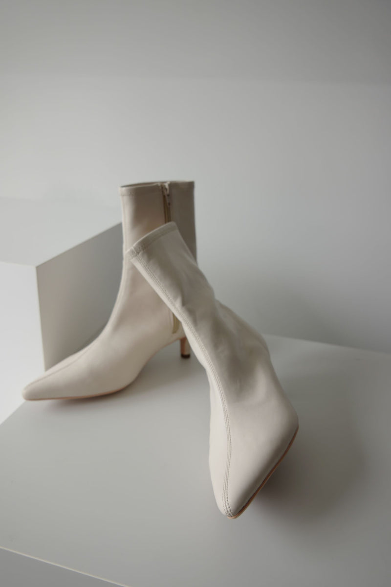 Pointed stretch short boots - ESIÓ official